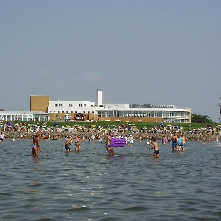 Haus Andrea -Wohnung Oben Бюзум Экстерьер фото