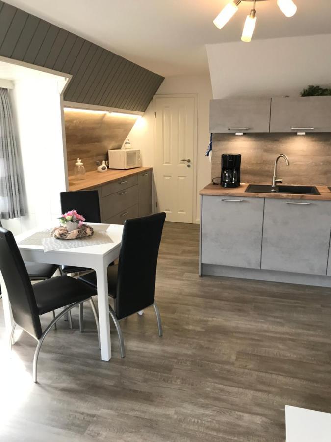 Haus Andrea -Wohnung Oben Бюзум Экстерьер фото